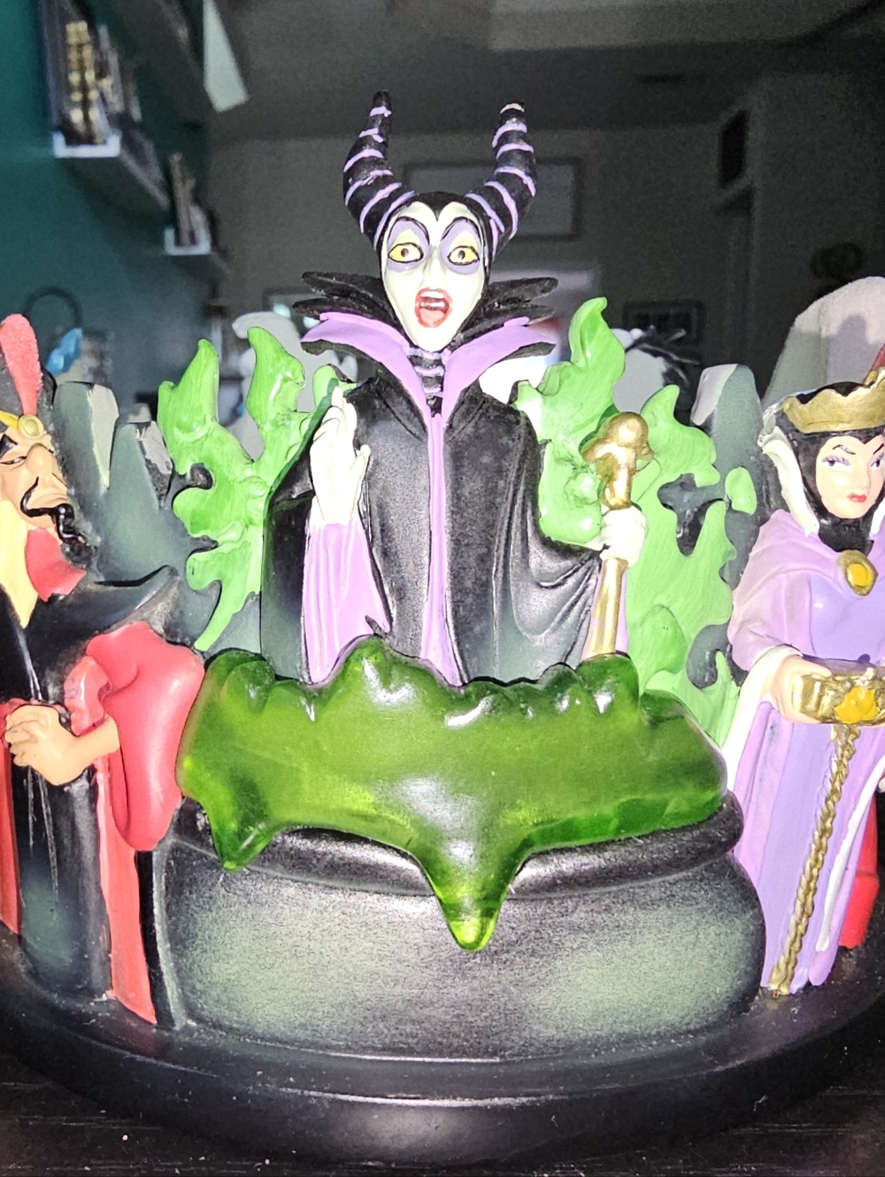 Walt Disney World All Disney Villains Resin Candle Holder Maleficent Hook Ursula